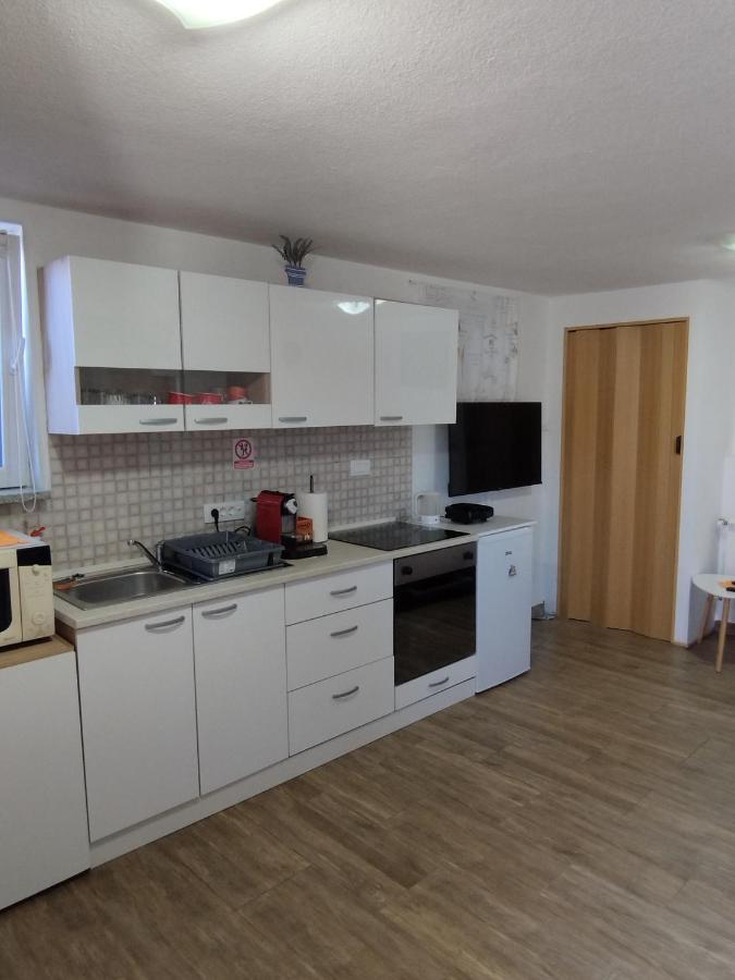 Studio Apartman Dezire Buje Luaran gambar